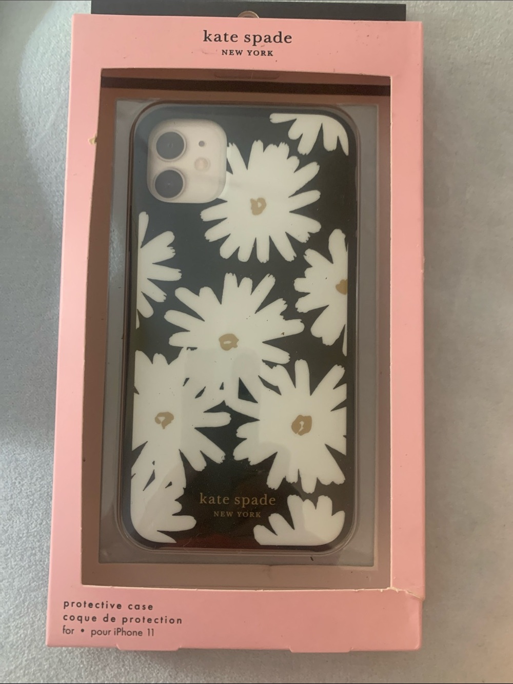 kate spade Black White Daisy iPhone 11 Case with Gold Accents